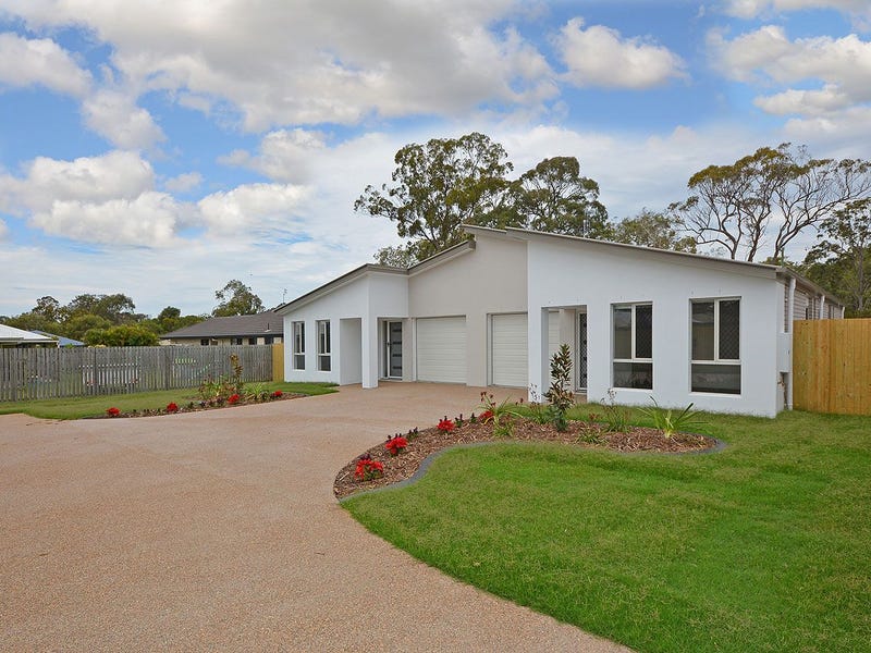 2/63 Bradman Way, Urangan, QLD 4655