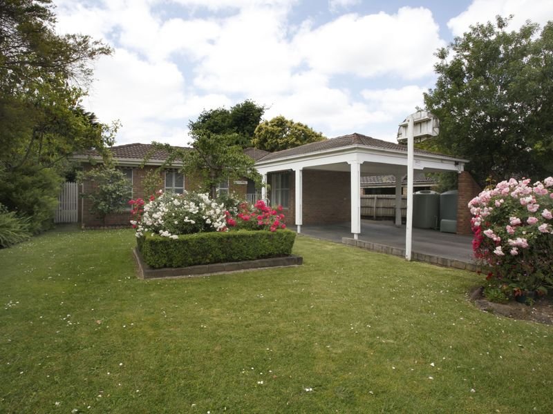 11 Elgin Street, Berwick, Vic 3806 Property Details