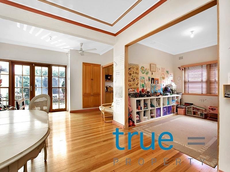 12 Duchess Avenue, Rodd Point, NSW 2046