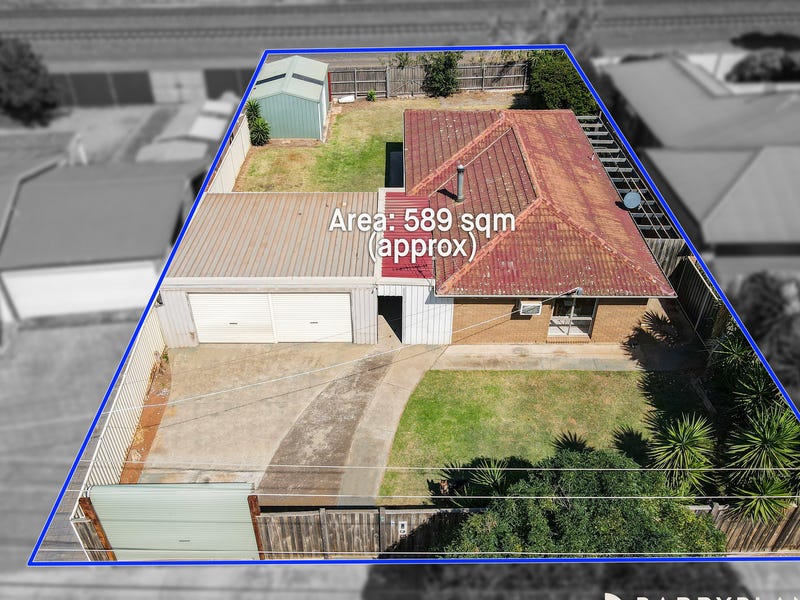 5 Stewart Crescent, Rockbank, Vic 3335 House for Sale