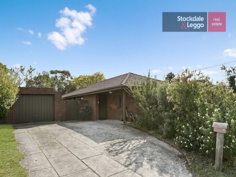 27 Dunbar Avenue, Cranbourne, Vic 3977
