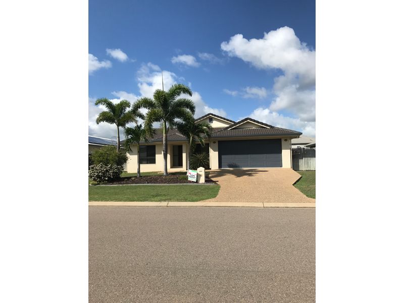 32 Daintree Drive, Bushland Beach, QLD 4818