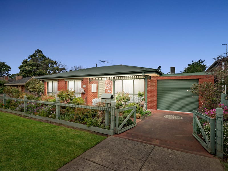 1/10 Rogers Street, Pakenham, Vic 3810 Property Details