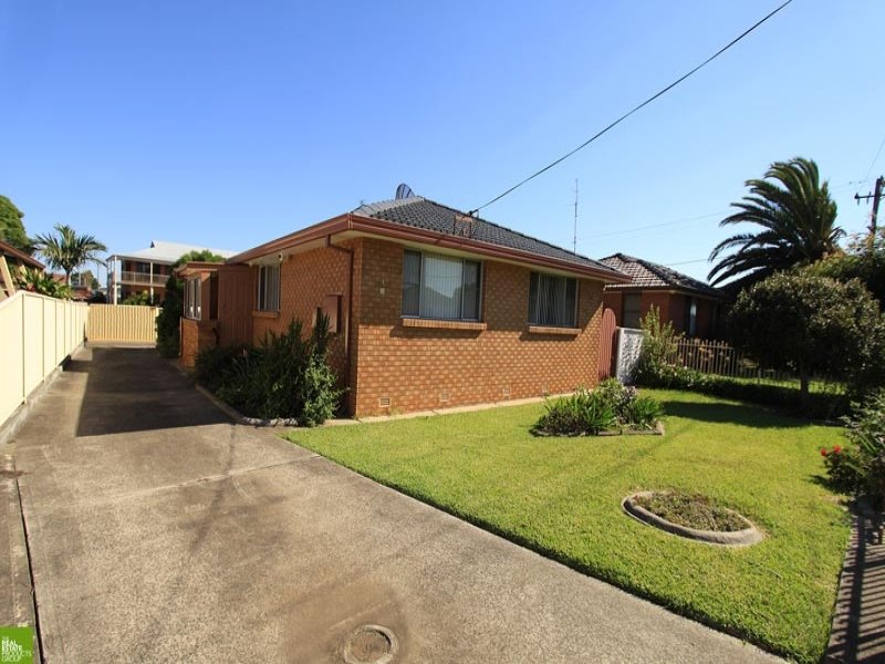 1/4 Woodford Avenue, Warilla, NSW 2528