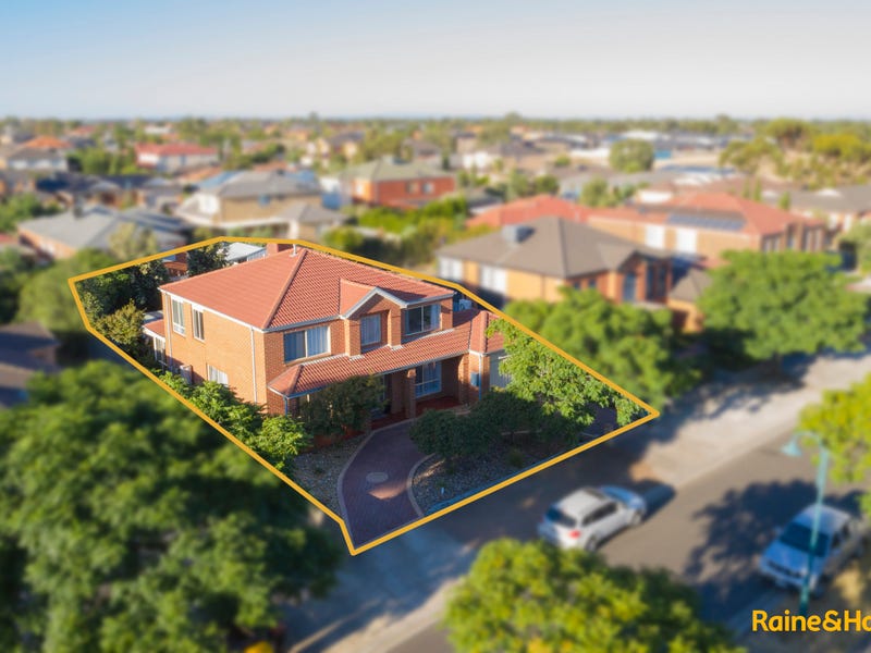 6 Barwon Street, Taylors Hill, Vic 3037