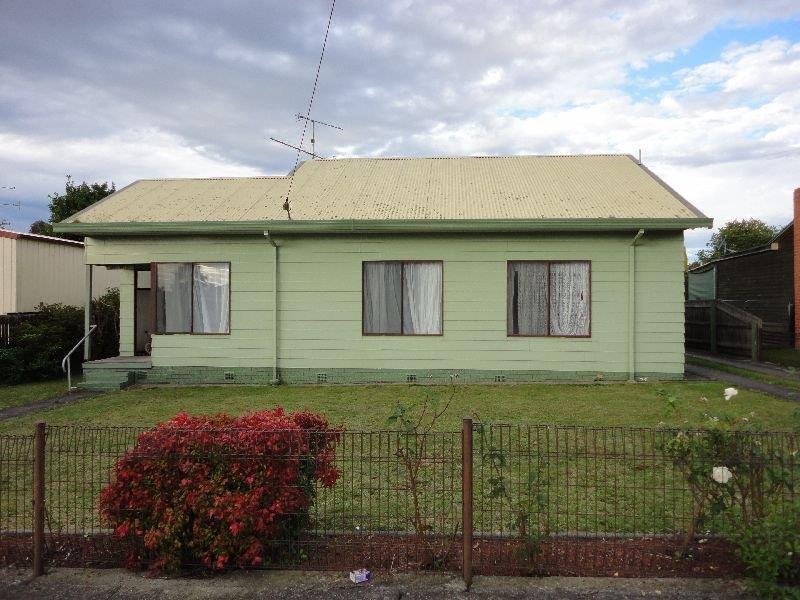 1 Ross Avenue, Moe, Vic 3825