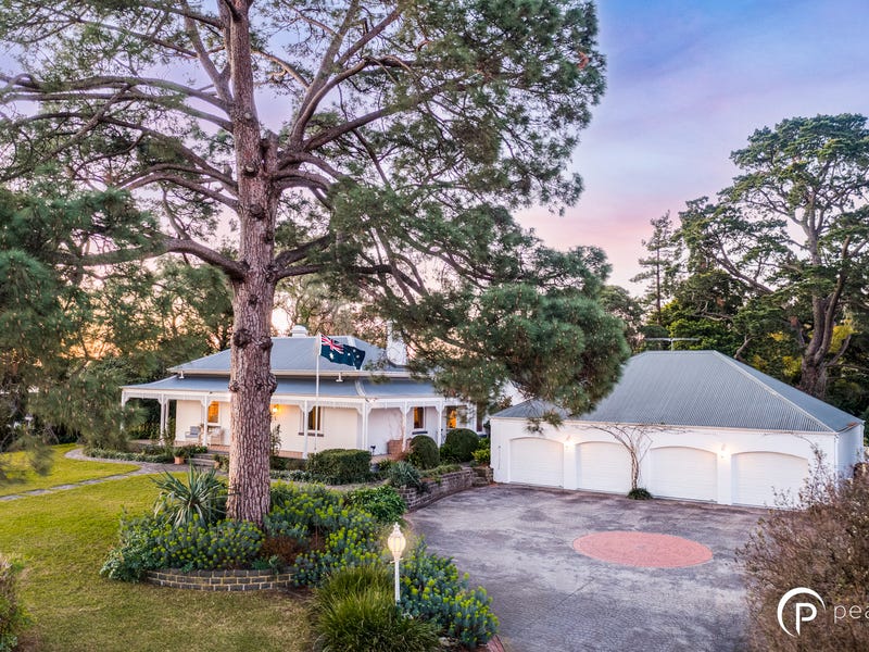 31 Quarry Hills Drive, Berwick, Vic 3806 Property Details