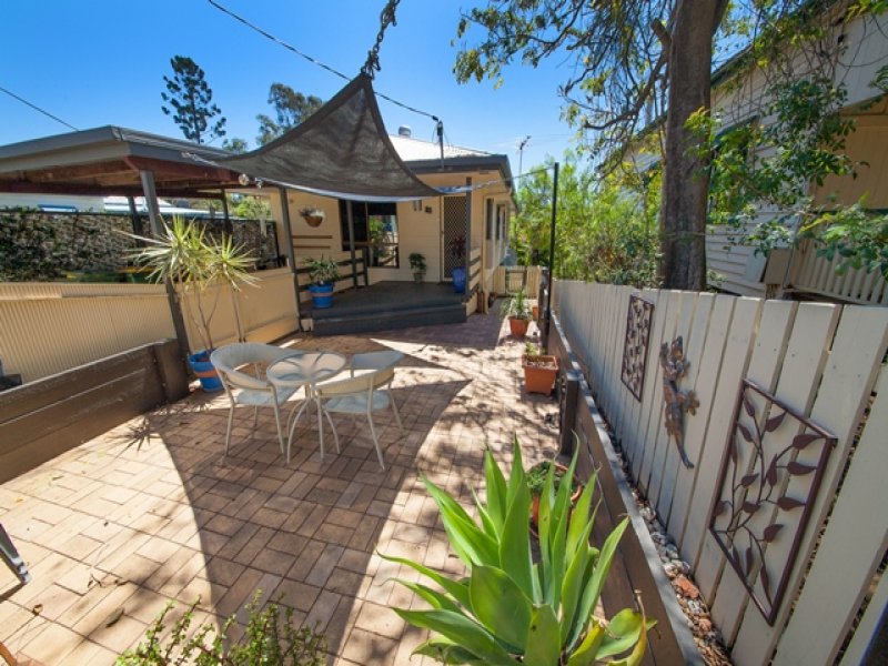 96 Barclay Street, Bundamba, QLD 4304