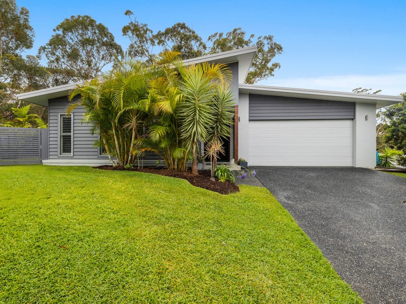4 Ensign Cove, Safety Beach, NSW 2456