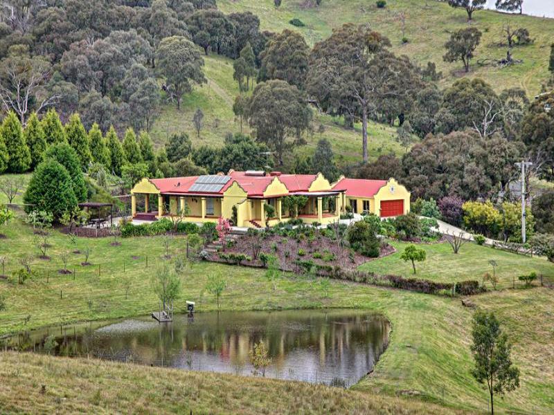 590 STEELE'S ROAD, Broadford, Vic 3658 Property Details