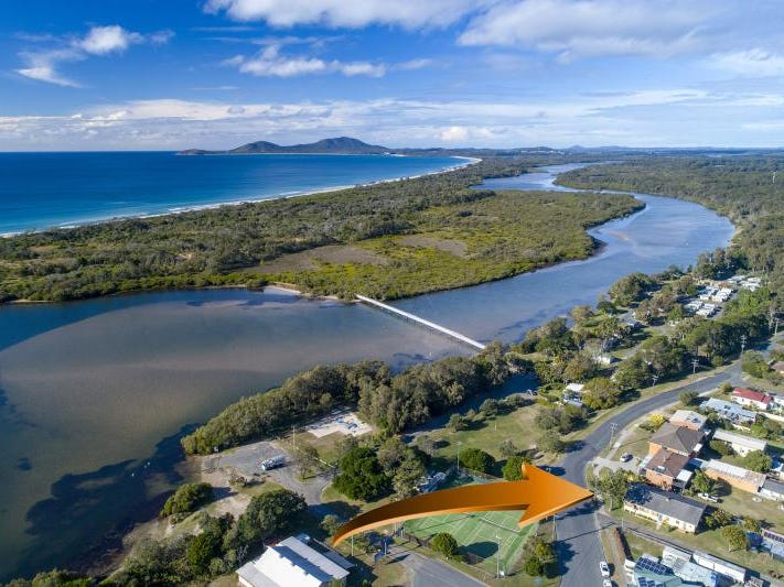20 Marine Parade, Stuarts Point, NSW 2441