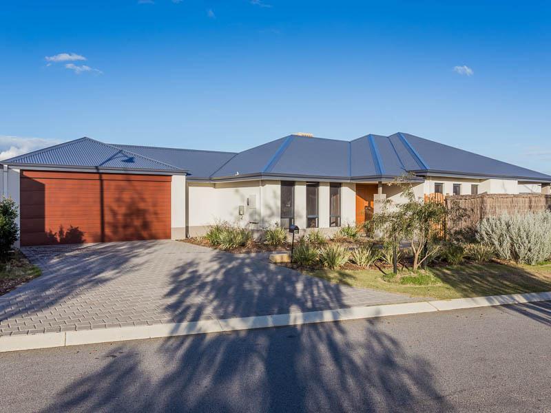 29 Oakbank Cres, Butler, WA 6036