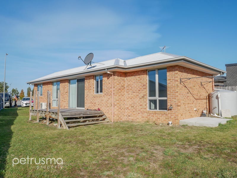 7 Crossin Court, Chigwell, Tas 7011