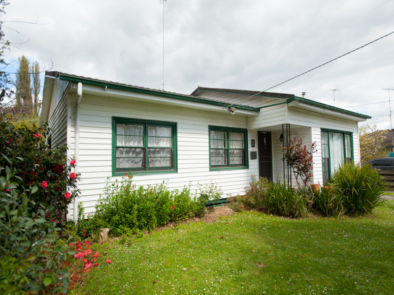 69 School Road, Trafalgar, Vic 3824