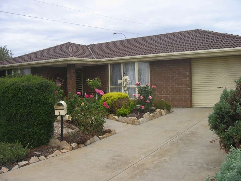 1 Blackwood Drive, Craigmore, SA 5114 Property Details