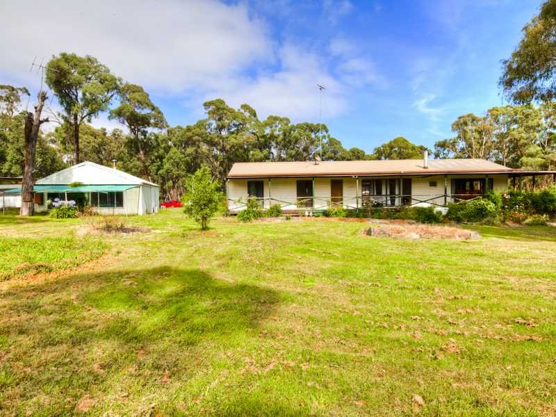 338 Browns Rd, Scarsdale, Vic 3351 Property Details