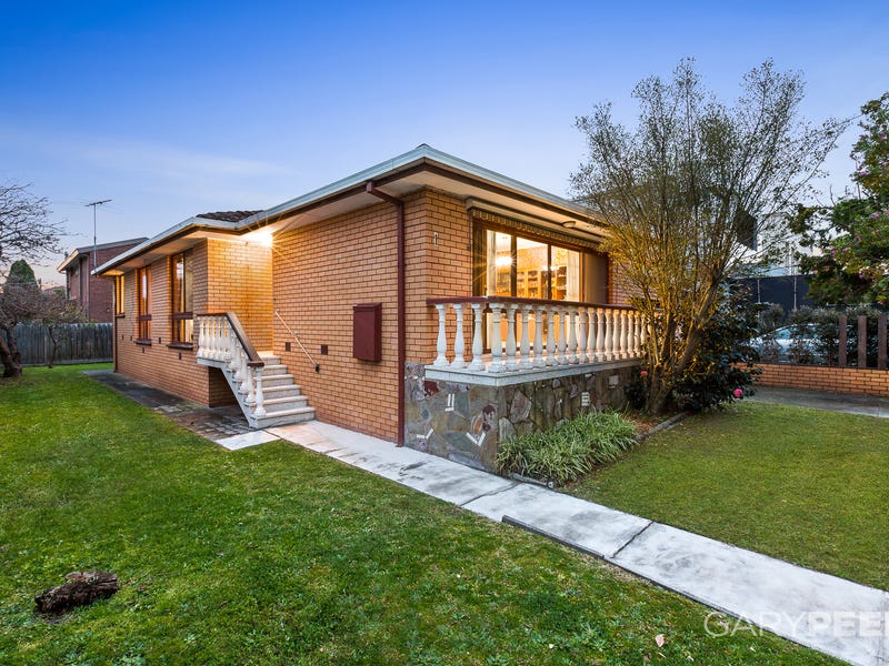 1 Raphael Street, Caulfield North, VIC 3161 1 Raphael Street, Caulfield North, VIC 3161