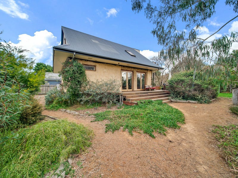 3 Lind Street, Gundaroo, NSW 2620 Property Details