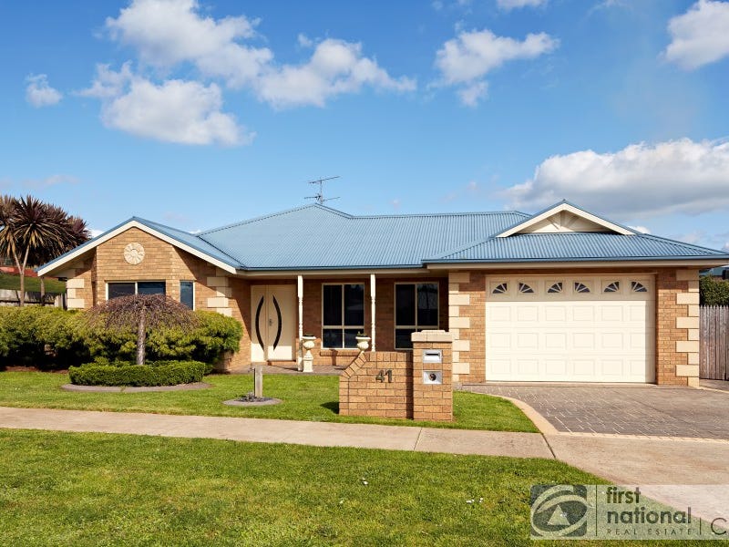 41 Cook Street, Drouin, Vic 3818 Property Details