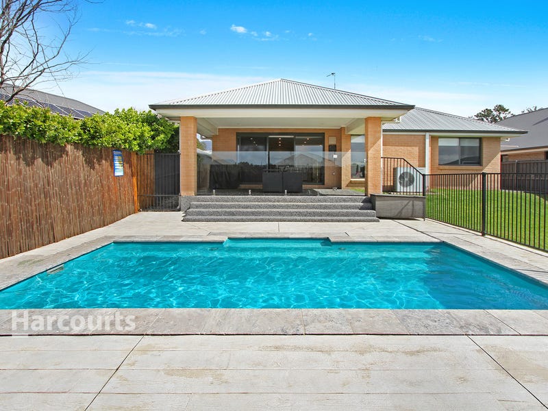 13 Yellow Rock Road, Tullimbar, NSW 2527