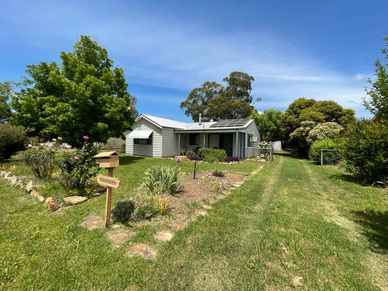 11 South Street, Manilla, NSW 2346