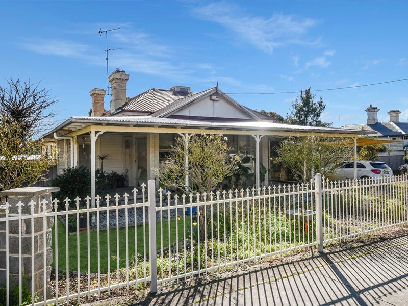 18 Seaby St, Stawell, Vic 3380 House for Sale