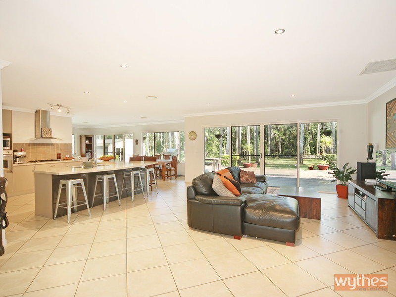 111 Stratford Park Drive, Pomona, Qld 4568 Property Details