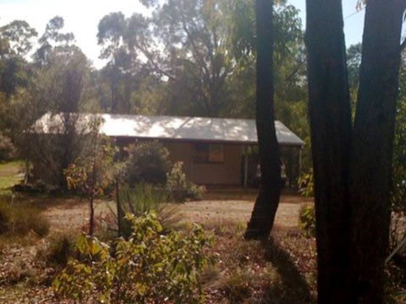 62 Warren Road, Dwellingup, WA 6213 Property Details
