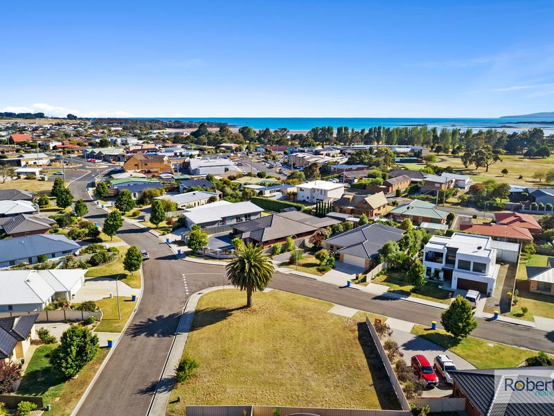 2/2 Links Court, Shearwater, TAS 7307