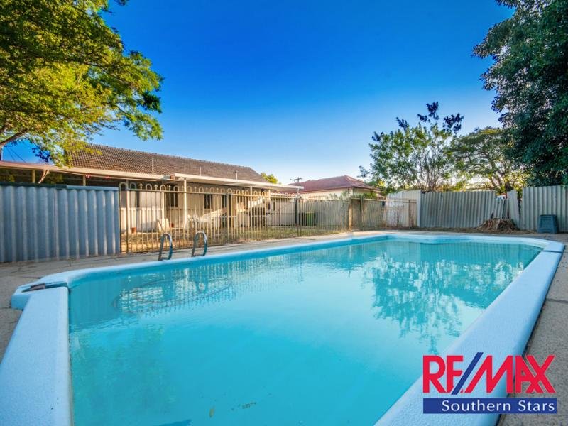 5 Berehaven Ave, Thornlie, WA 6108 Property Details