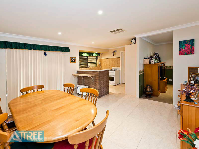 3 Regal Drive, Thornlie, WA 6108 Property Details