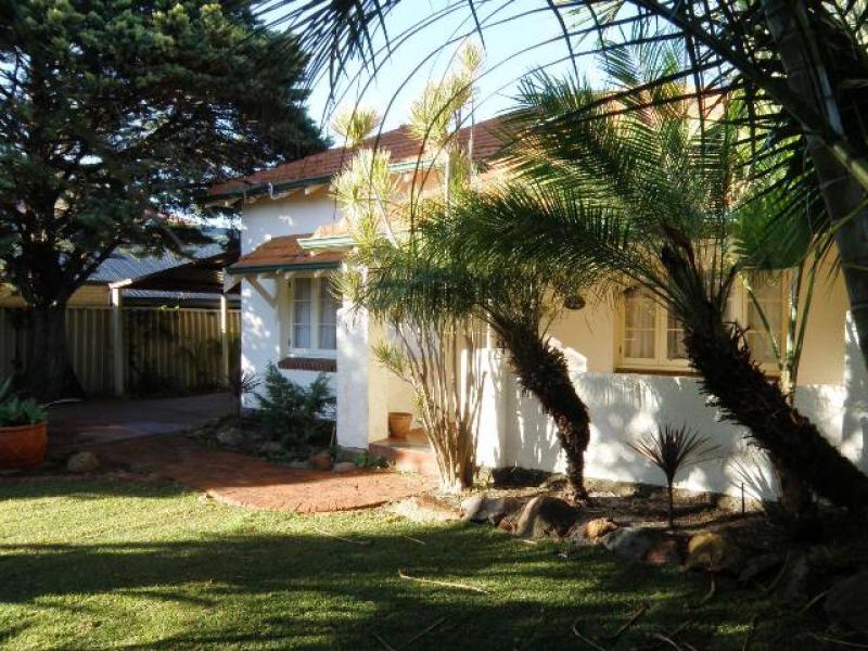 68 Lamond Street, Alfred Cove, WA 6154