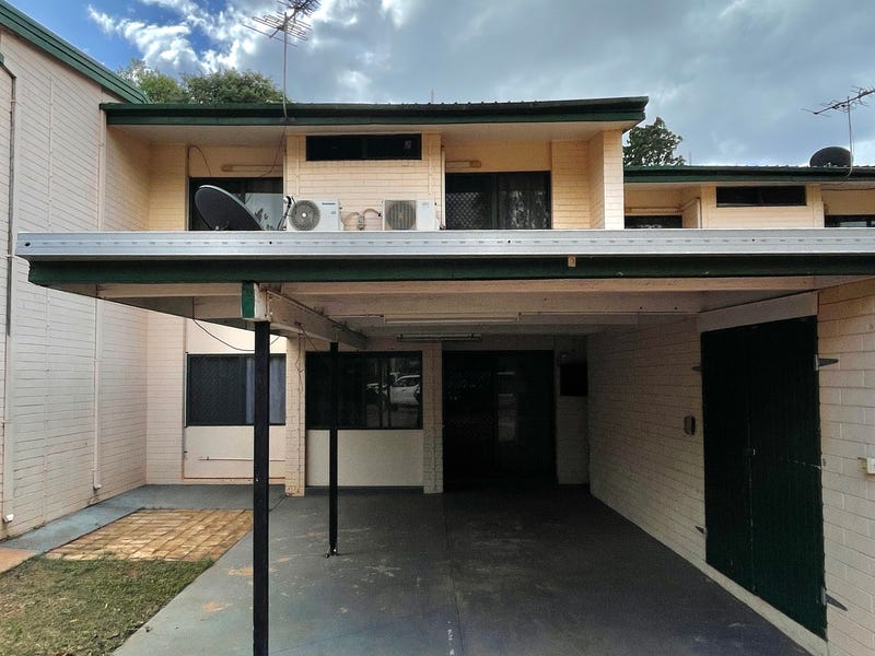 2/5 Court, Rocky Point, QLD 4874