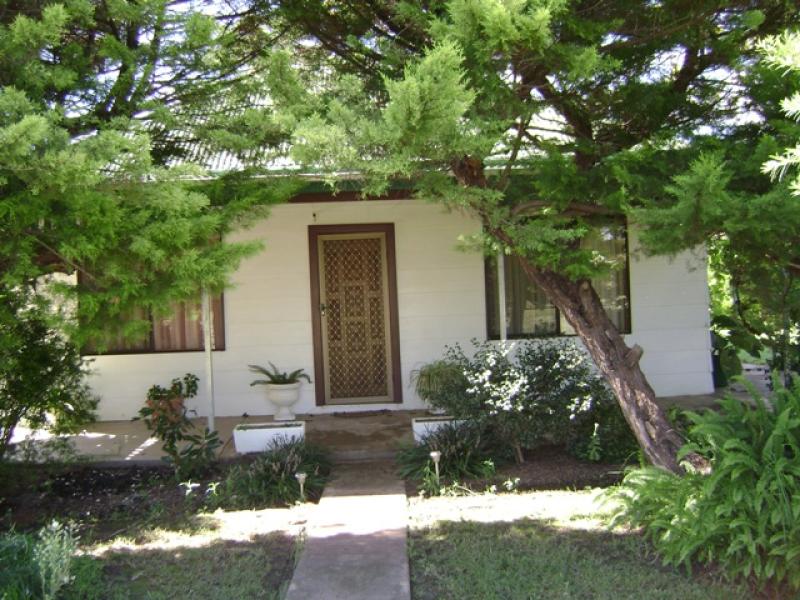 15 Short Street, Koorawatha, NSW 2807 Property Details