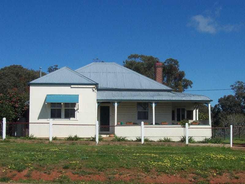 64 Willawong Street, Young, NSW 2594