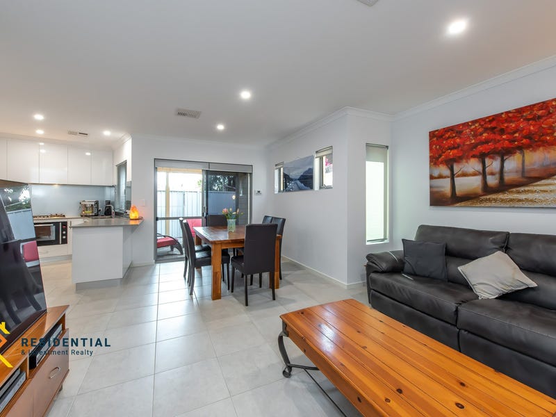 11C Phillips Grove, Innaloo, WA 6018