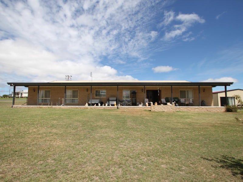 32 Margetts Street, Wallangarra, Qld 4383 Property Details