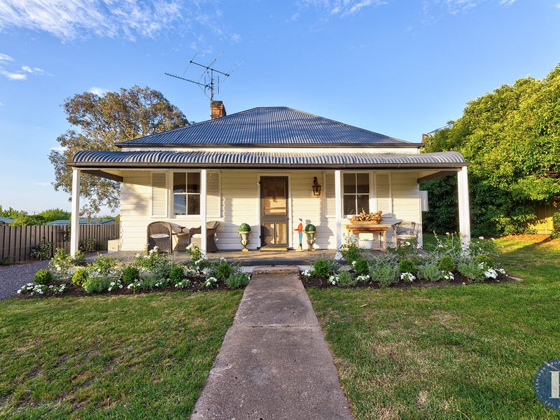 23 Queen Street, Boorowa, NSW 2586 House for Sale
