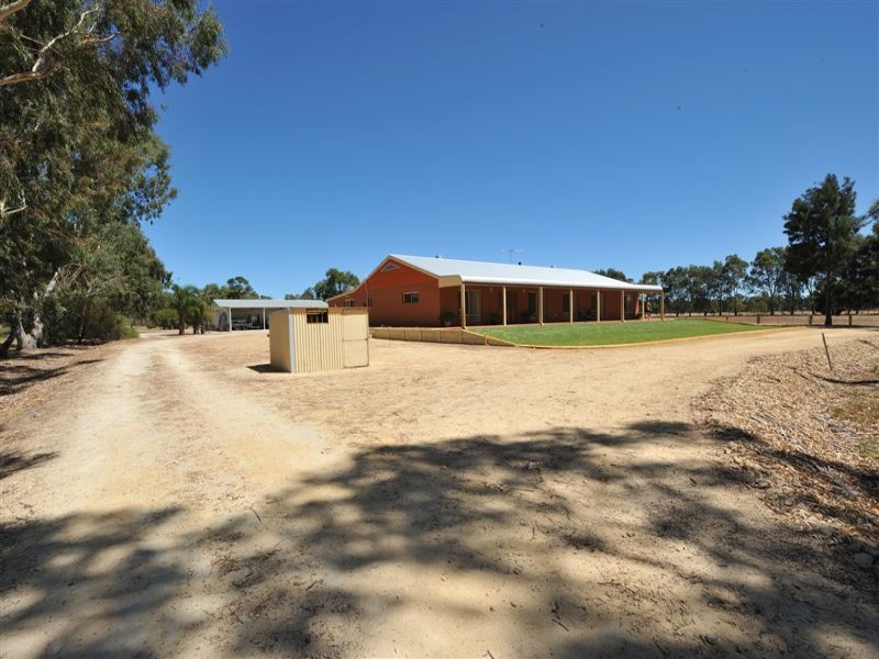 385 Young Road, Baldivis, WA 6171 Property Details