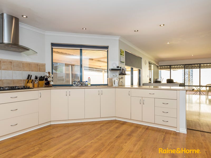 22 Poole Road, Dalyellup, WA 6230 Property Details