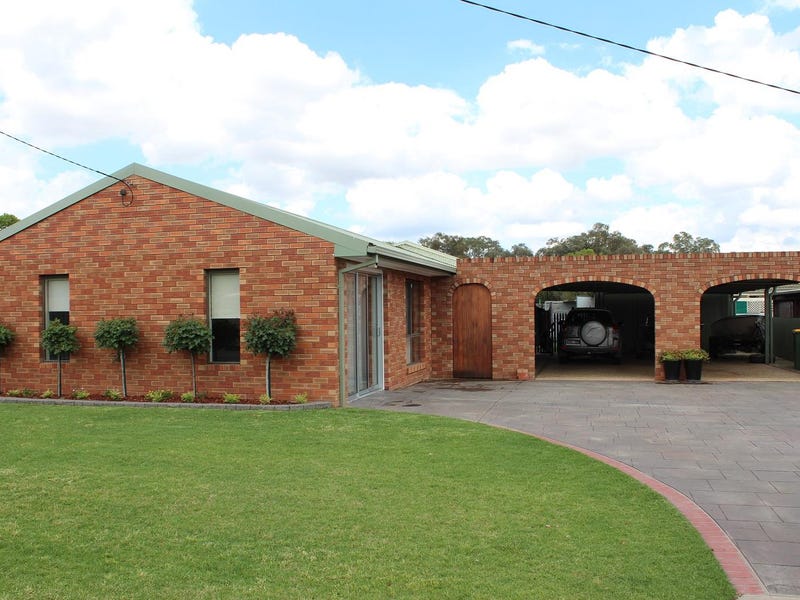 512 b Street, Lavington, NSW 2641 Property Details