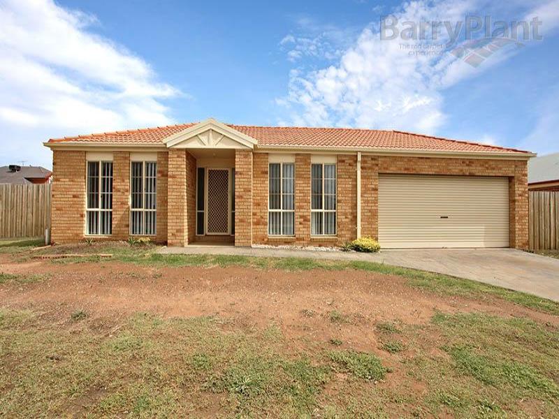 49 Darlingsford Boulevard, Melton, Vic 3337 Property Details