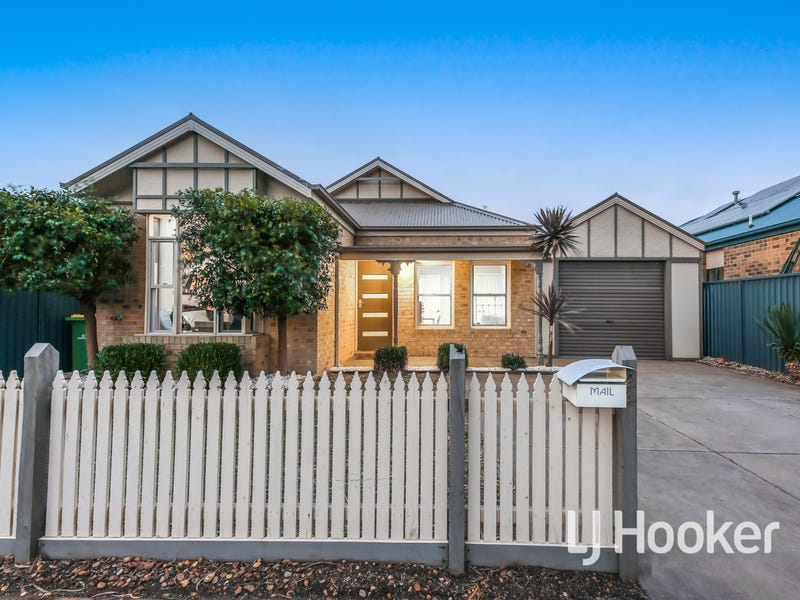 24 Mallee Circuit, Pakenham, Vic 3810 Property Details