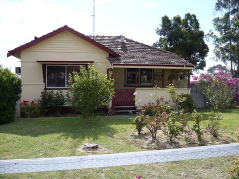 9 Sutton Street, Waroona, WA 6215