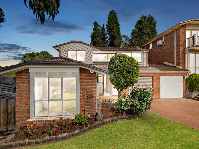 8A Redfield Court, Wheelers Hill, Vic 3150 House for Sale