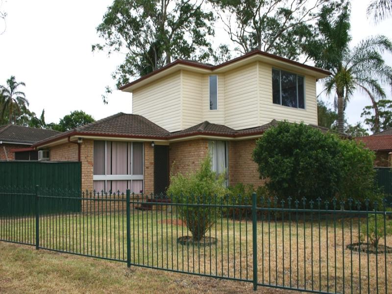 1 Hyacinth Avenue, Macquarie Fields, NSW 2564