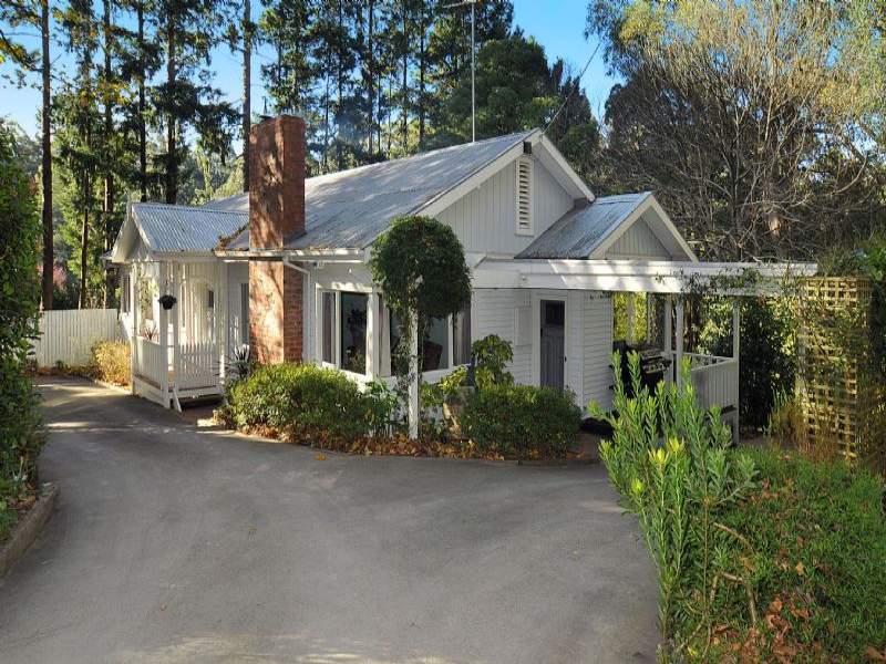 3 Panteg Road, Sassafras, Vic 3787 Property Details