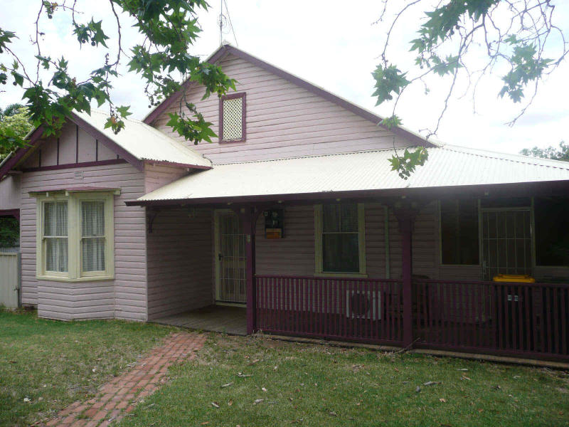 8 Audley Street, Narrandera, NSW 2700 Property Details