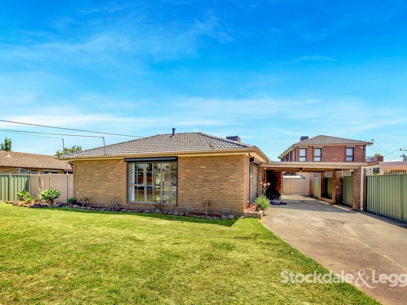 235 Carrick Drive, Gladstone Park, VIC 3043