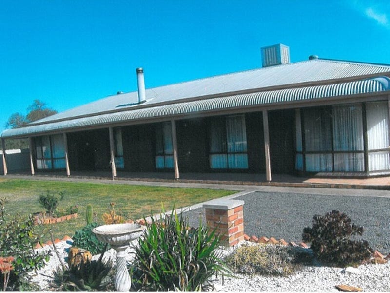 9 Reservoir Road, Bowenvale, Vic 3465 Property Details